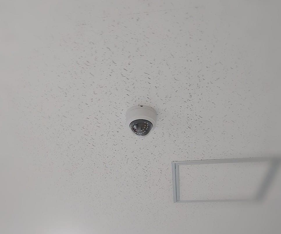 [부산 cctv 설치] 대연동 빌딩 cctv 복도 cctv 210만화소 카메라 설치 사진 1