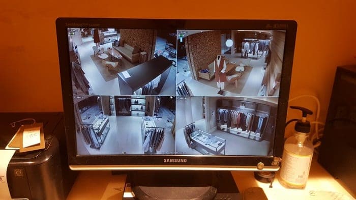 [광주] 신세계 백화점 매장 CCTV카메라 설치 사진 3