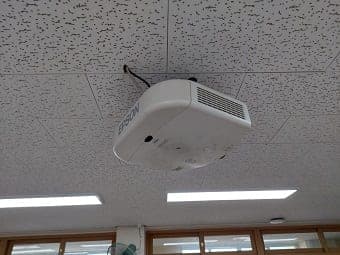 [부산] 해운대 학교 빔프로젝터 설치 사진 2