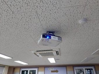 [부산] 해운대 학교 빔프로젝터 설치 사진 8